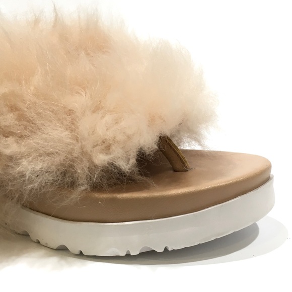 UGG HOLLY FURRY SANDALS -NATURAL TAN SHEEPSKIN -KIDS US 1 -NEW - Picture 4 of 9